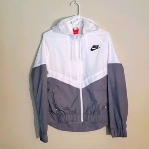 Womens nike windbreaker